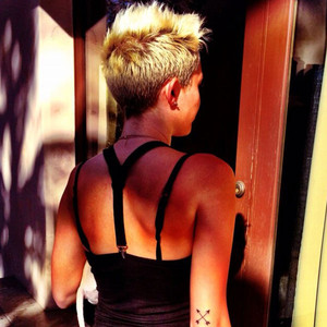 Miley Cyrus, Twit Pic, Tattoo Miley Cyrus, Twit Pic, Tattoo
